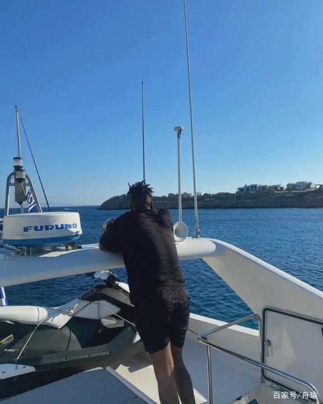 马德里竞技迎社区盾关键赛，窗口期止住颓势，态度坚定，临场指挥获称赞的简单介绍