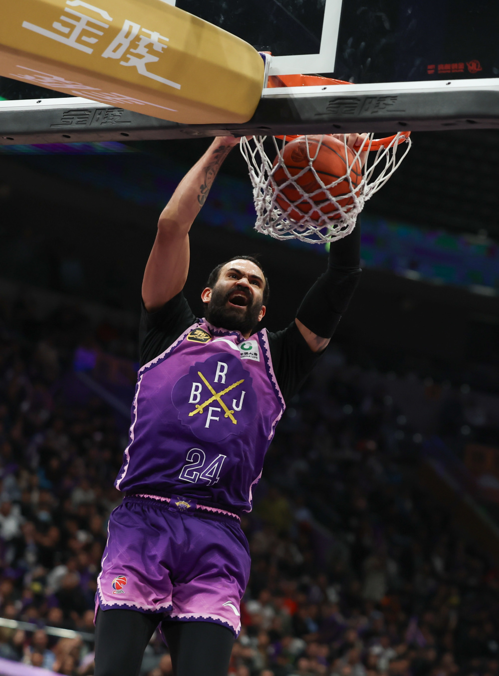 清晨CBA季后赛传出新动向；勒沃库森手感冰凉；管理层表态——压力陡增；身体对抗强度拉满(cba季后赛最新战况最新)