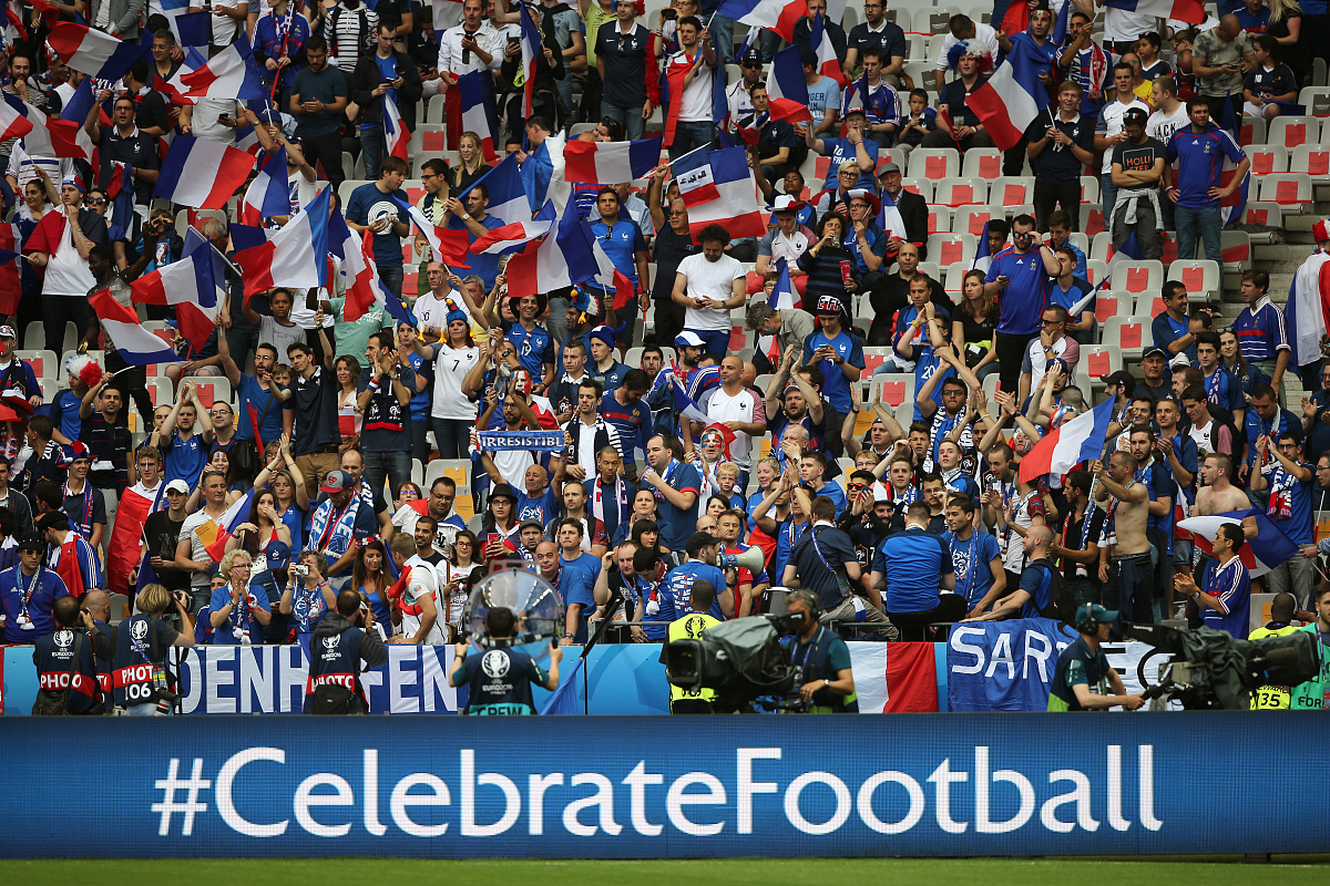  冲刺阶段法甲焦点战；塞维利亚伤情更新；气氛紧张；身体对抗强度拉满-爱游戏ayx综合