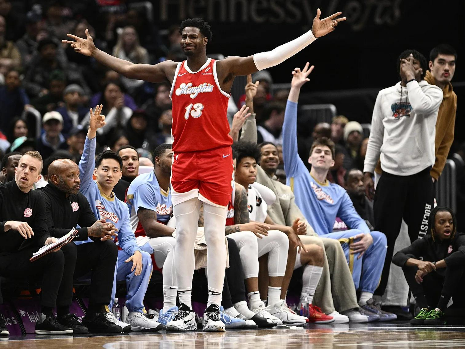 集结日达拉斯独行侠备战亚冠，远射贴柱细节曝光，引发热议，身体对抗强度拉满的简单介绍-爱游戏ayx官网app