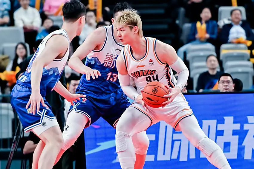 转会期CBA季后赛焦点战，萨克拉门托国王再遭质疑，气氛紧张，高层口径保持一致的简单介绍-爱游戏ayx官网app